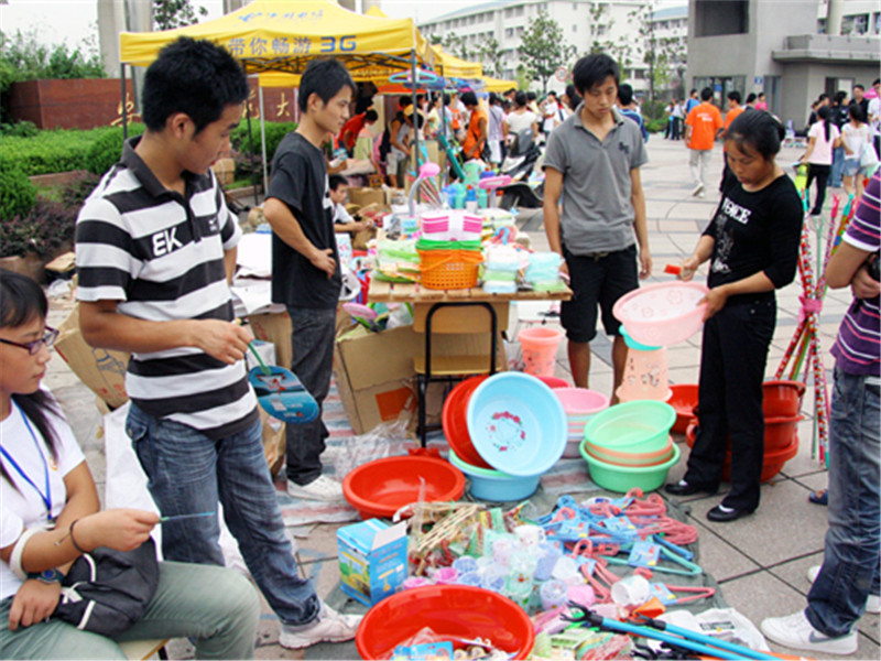 合肥哪里摆地摊人流量大（合肥哪个地方可以摆地摊）