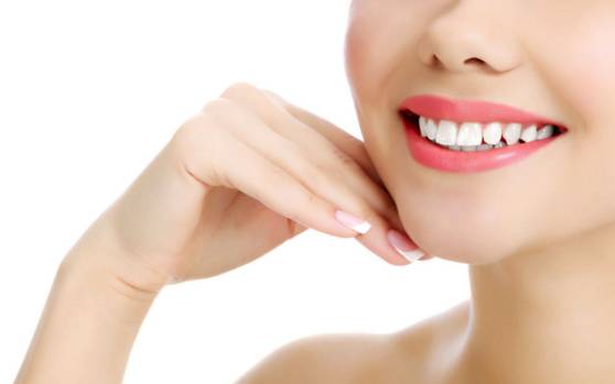 嗓子卡苹果皮怎么办（嗓子眼卡苹果了怎么办）