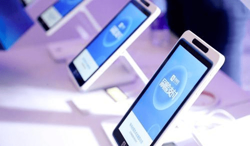 手机全屏滚动字幕(手机屏幕滚动的大字怎么做出来的) 手机全屏滚动字幕(手机屏幕滚动的大字怎么做出来的)