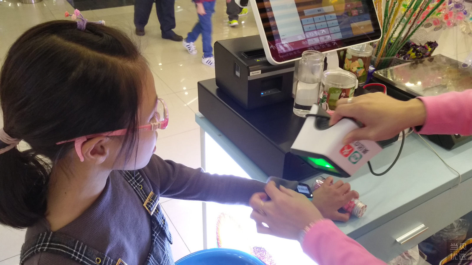 如何取消手表流量卡密码（怎么用手表取消绑定）